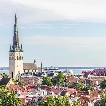 Old Town Apartment, Uus 28